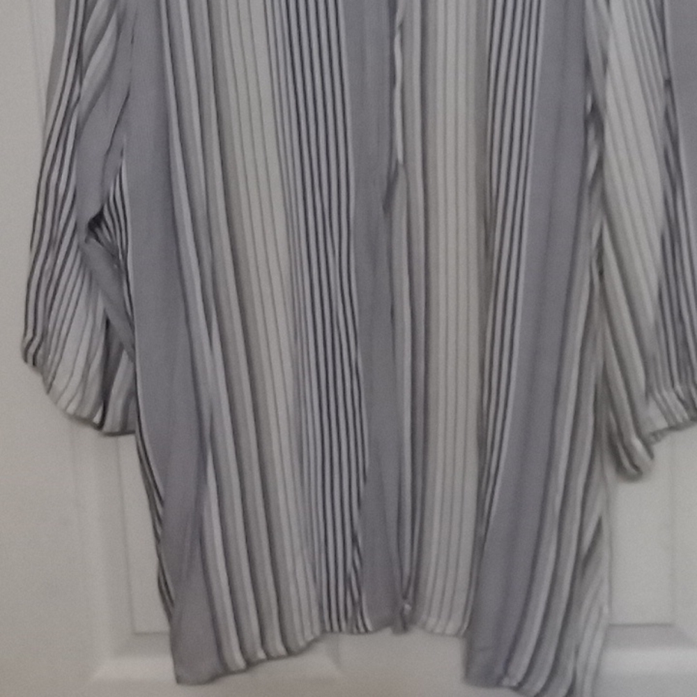 Tunic - Picture 4 of 4